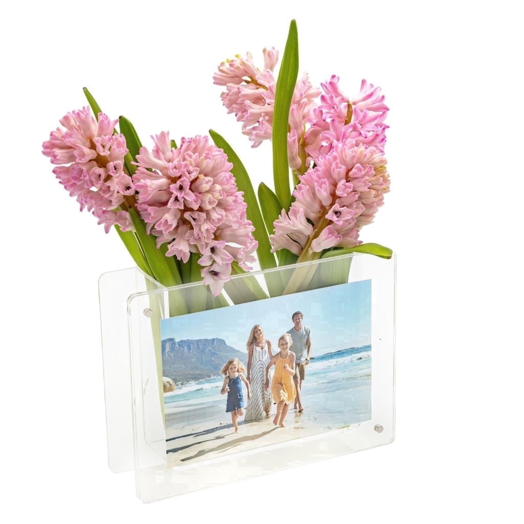 Zeldora horizontal vase with flowers and a family photograph